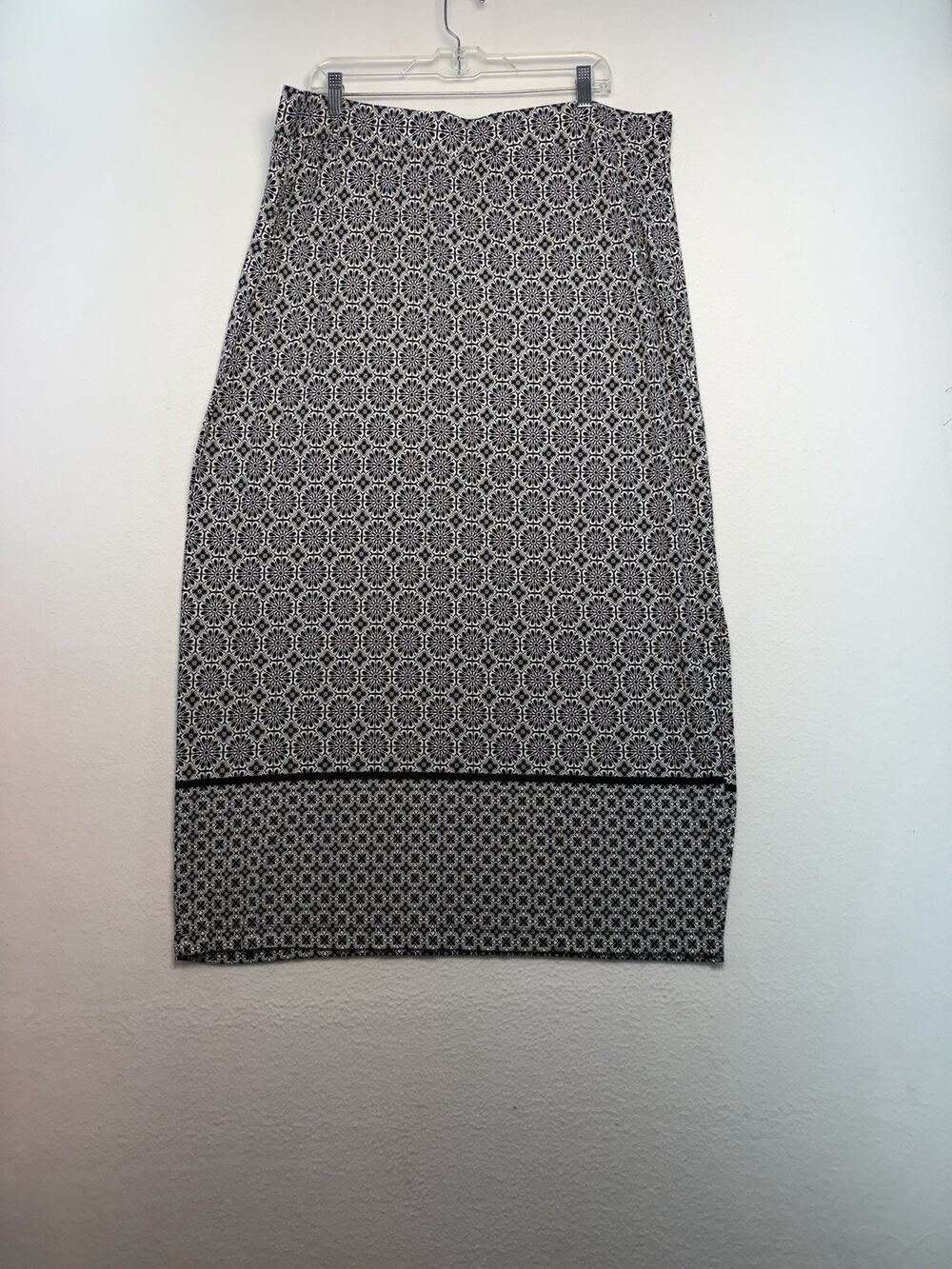 Liz Claiborne Maxi Knit Skirt Women XXL Office Geometric Casual Slit Black/white